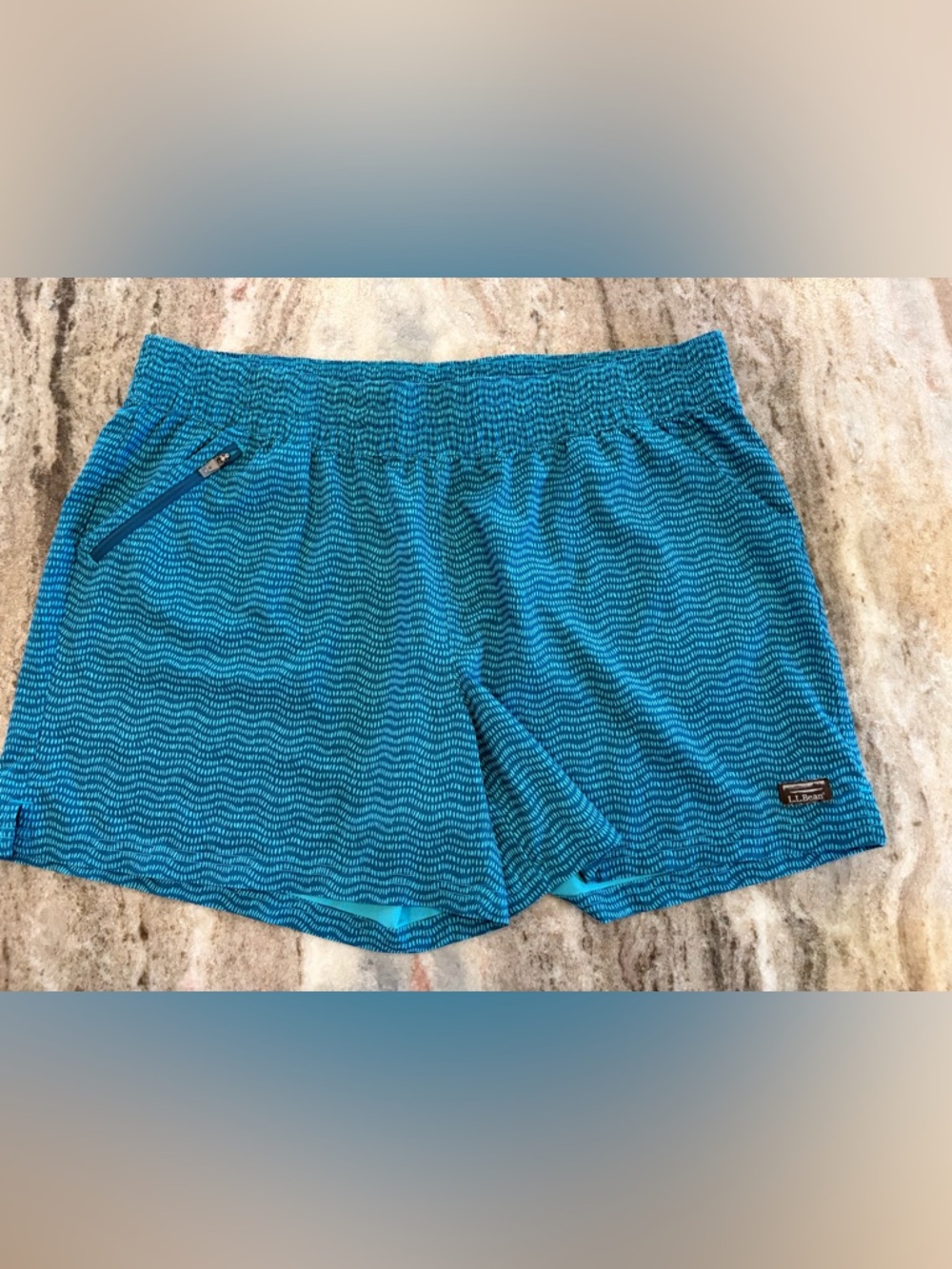 LL Bean 5” Athletic Drawstring Shorts Ladies XL. Blue Print